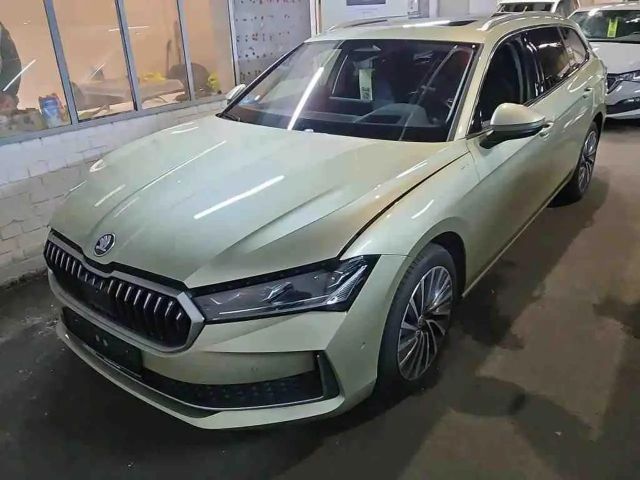 Skoda Superb TDI L&K STANDHZ PANO SITZBLF LEDER 360° ACC