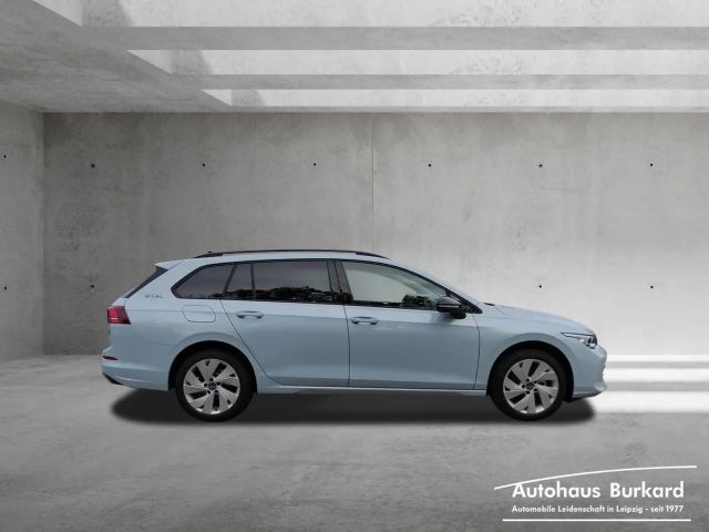 Volkswagen Golf 1.5 eTSI DSG