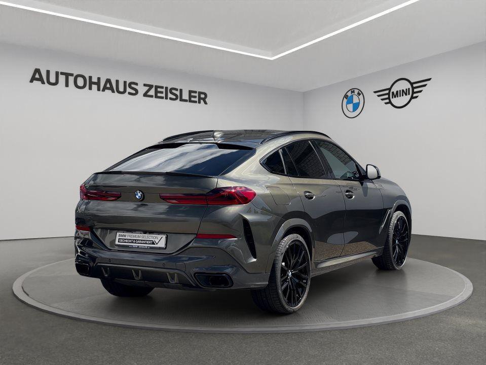 BMW X6 M50i