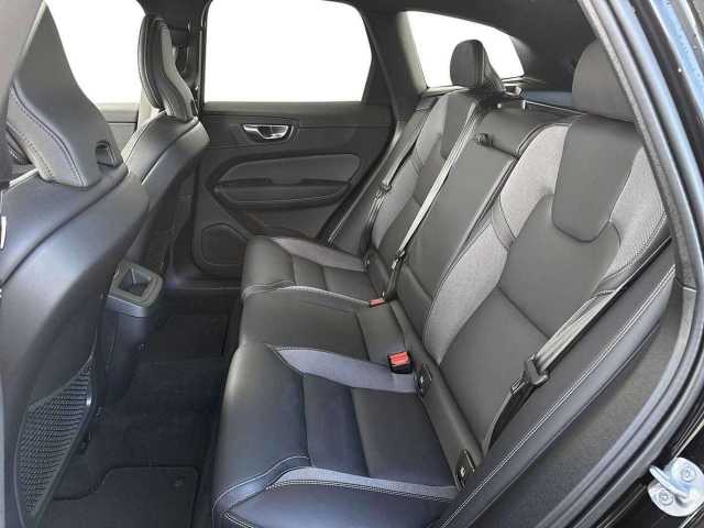 Volvo XC60 Dark Plus