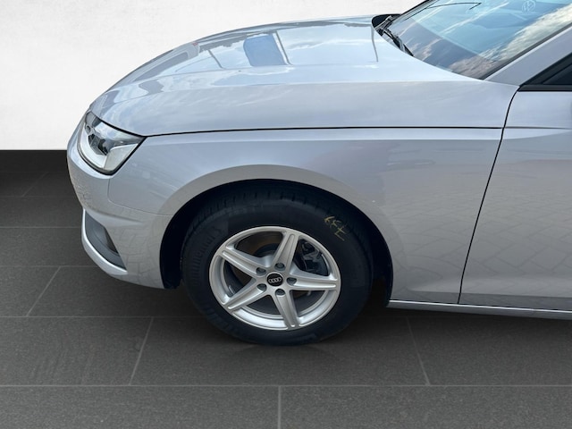 Audi A4 30 TDI S-Tronic Sedan