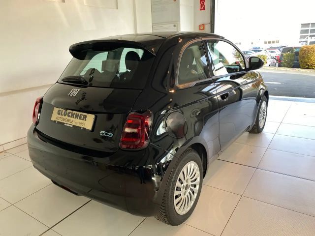 Fiat 500e 500 e   Komfortpaket/ Allwetterreifen