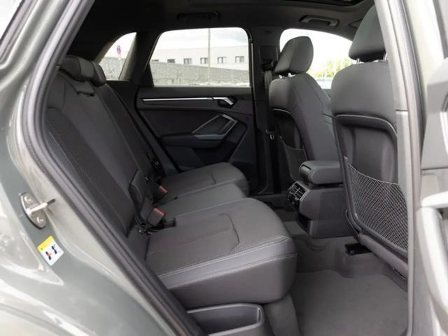Audi Q3 35 TFSI S-Line
