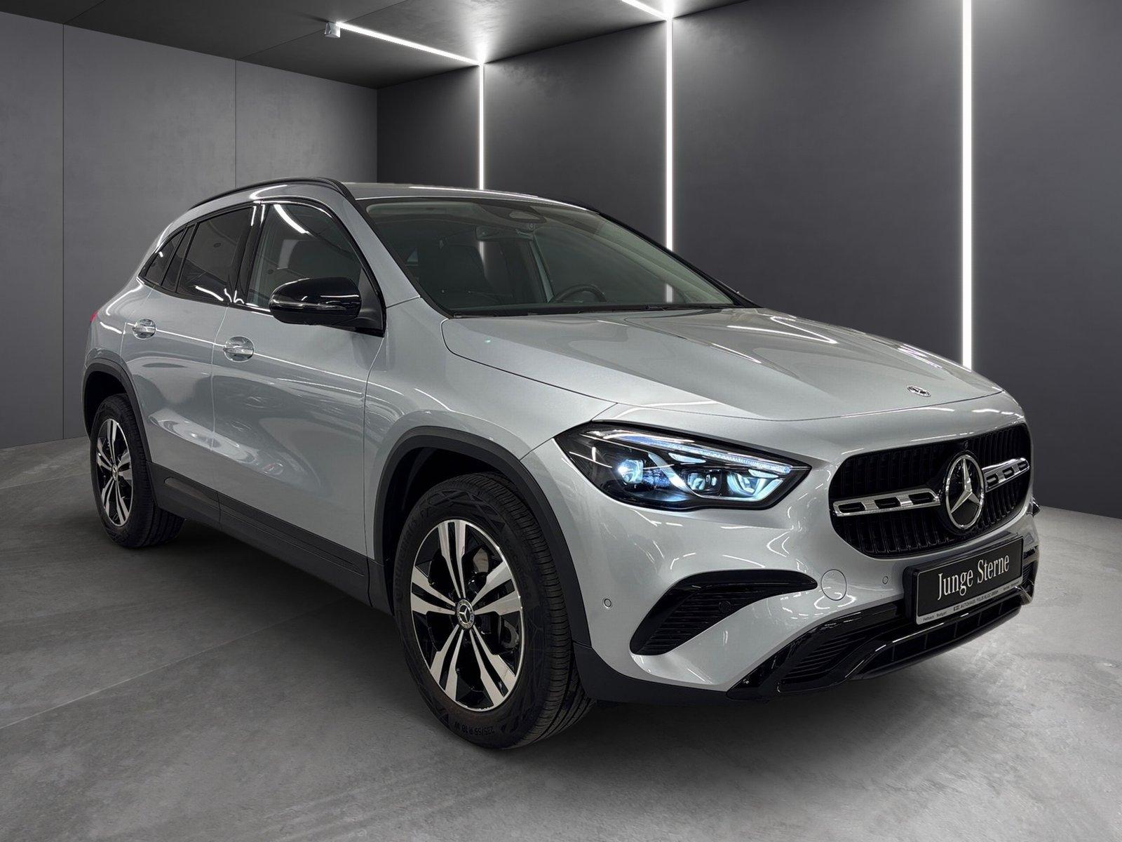 Mercedes-Benz GLA 220 4MATIC GLA 220 d Progressive