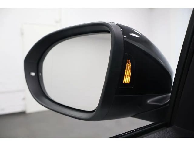 Volkswagen T-Roc 1.5 TSI Cabriolet R-Line