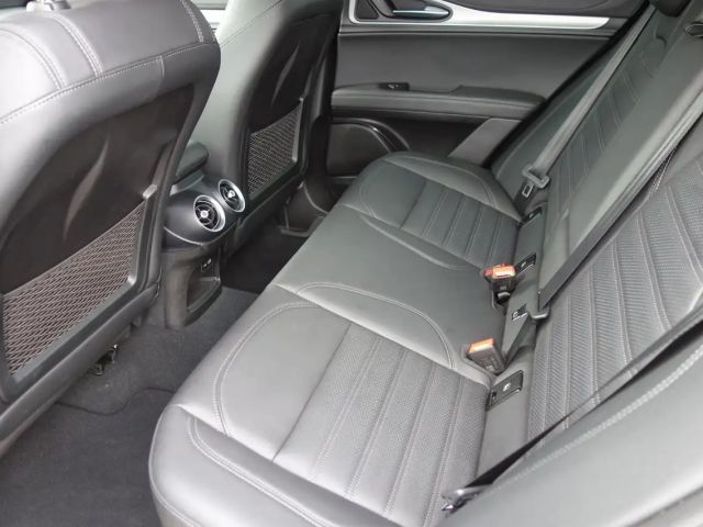 Alfa Romeo Stelvio Q4 Veloce