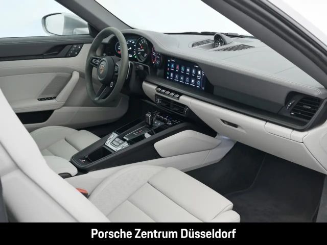 Porsche 992 Cabrio Carrera GTS