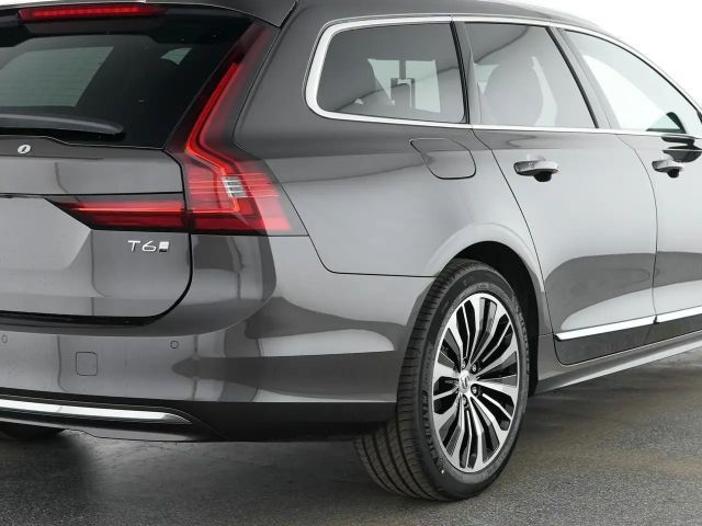 Volvo V90 AWD Core Recharge T6