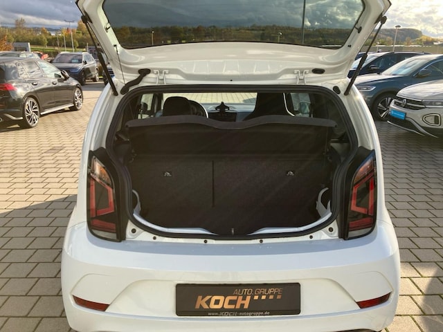 Volkswagen up! Active