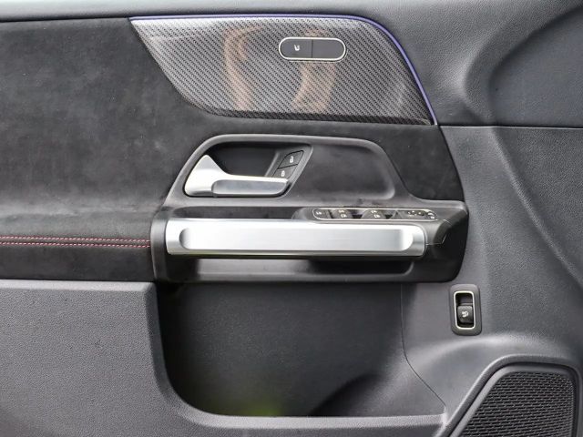 Mercedes-Benz GLB 220 4MATIC AMG Line