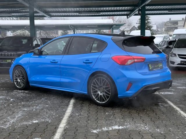 Ford Focus EcoBoost ST Line