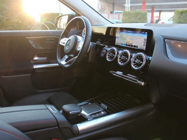 Mercedes-Benz GLA 250 4MATIC AMG Line