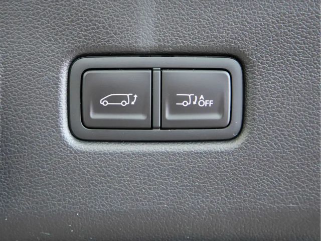 Hyundai Staria Signature