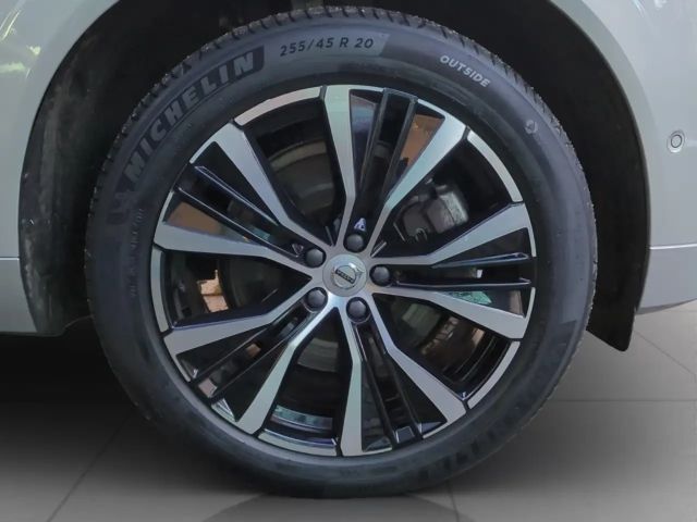 Volvo XC60 AWD Dark Plus