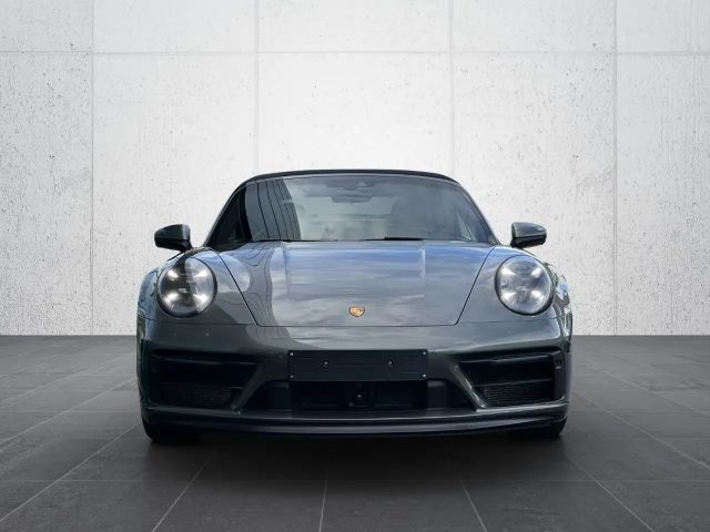 Porsche 992 Cabrio Carrera GTS