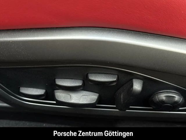 Porsche 992 4 Cabrio Carrera GTS