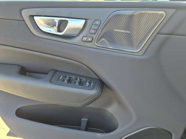 Volvo XC60 AWD Dark Plus Recharge T6