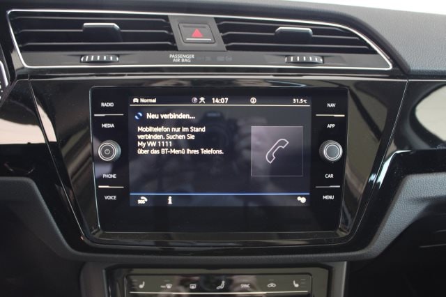 Volkswagen Touran 1.5 TSI DSG R-Line