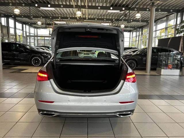 Mercedes-Benz C 200 AVANTGARDE Sedan