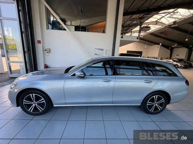 Mercedes-Benz E 220 AVANTGARDE E 220 d Estate