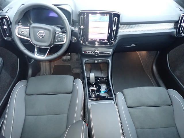 Volvo XC40 Dark Plus
