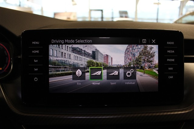 Skoda Kamiq 1.0 TSI Monte Carlo