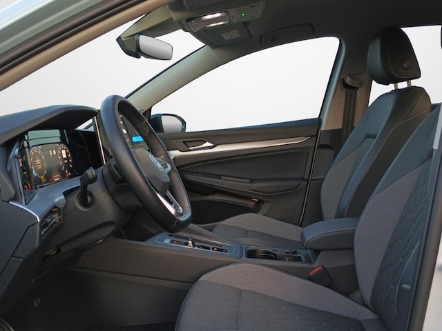 Volkswagen Golf 1.5 eTSI DSG