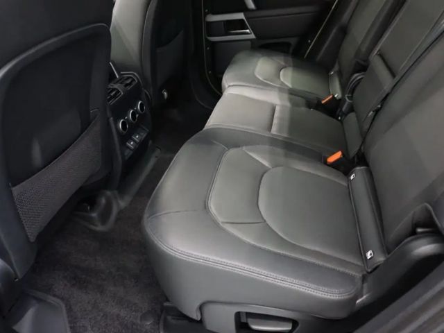 Land Rover Defender 110 AWD D300