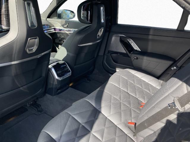 BMW 740 740d M-Sport Sedan xDrive