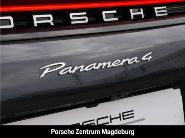 Porsche Panamera 4