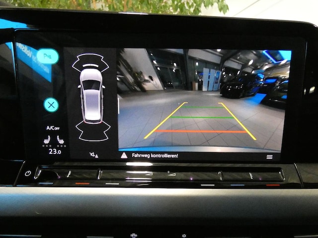 Volkswagen Golf Life Variant