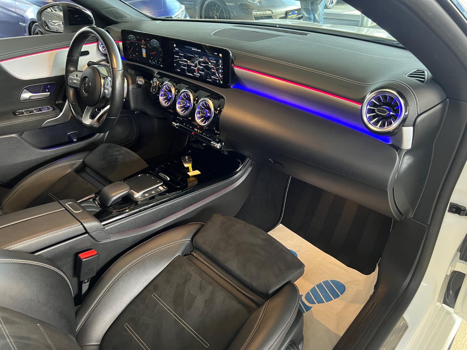 Mercedes-Benz CLA 200 AMG Line