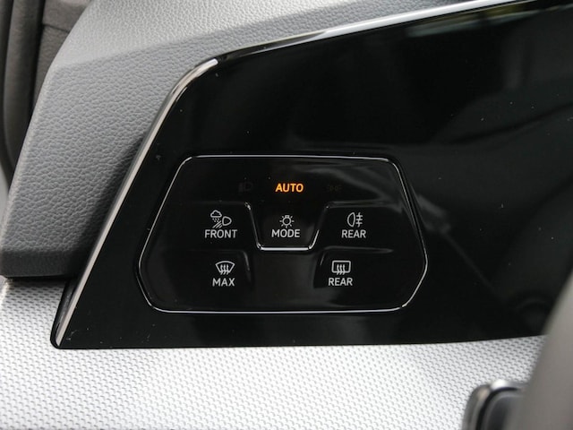 Volkswagen Golf Style Variant