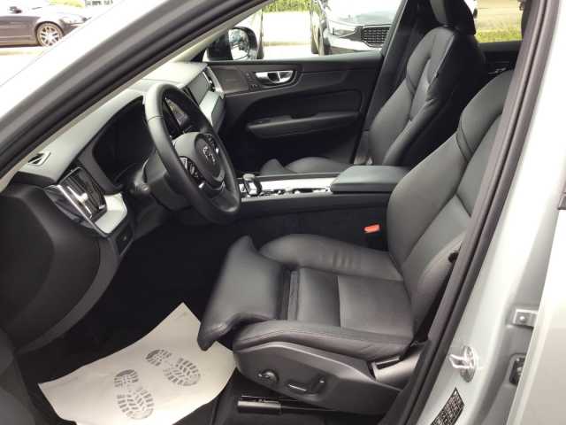 Volvo XC60 Dark Plus