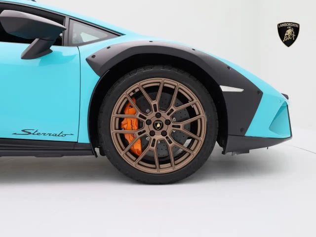 Lamborghini Huracan n Sterrato I BLU GLAUCO I AD PERSONAM
