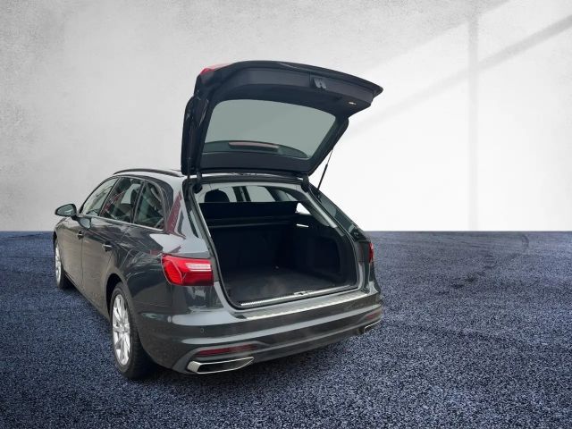 Audi A4 35 TFSI Avant Sedan