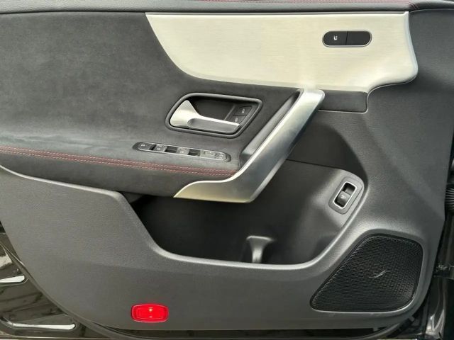 Mercedes-Benz CLA 200 AMG Line Coupé