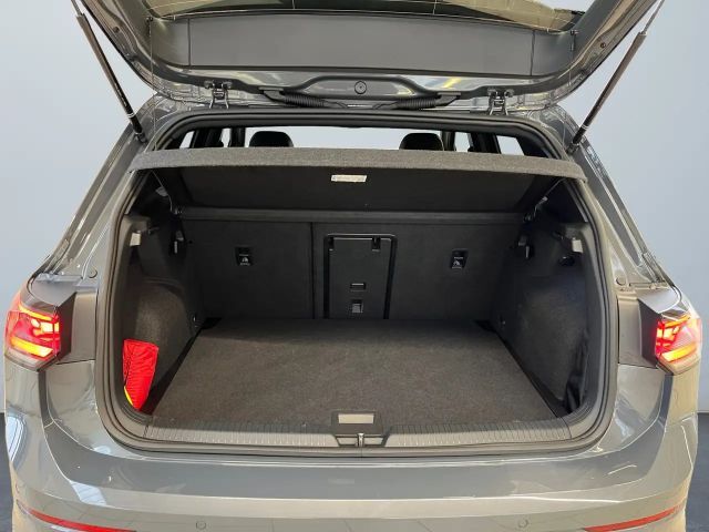 Volkswagen Golf 1.5 eTSI DSG Golf VIII