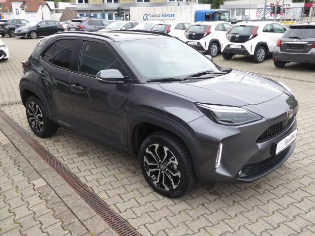 Toyota Yaris Cross 1.5H Teamplayer+Winter+Safety-Paket