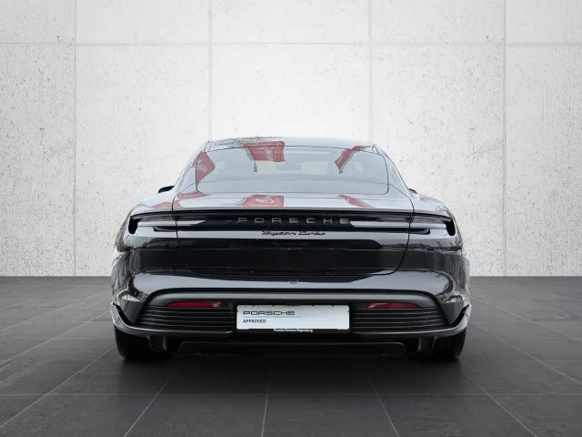 Porsche Taycan Turbo