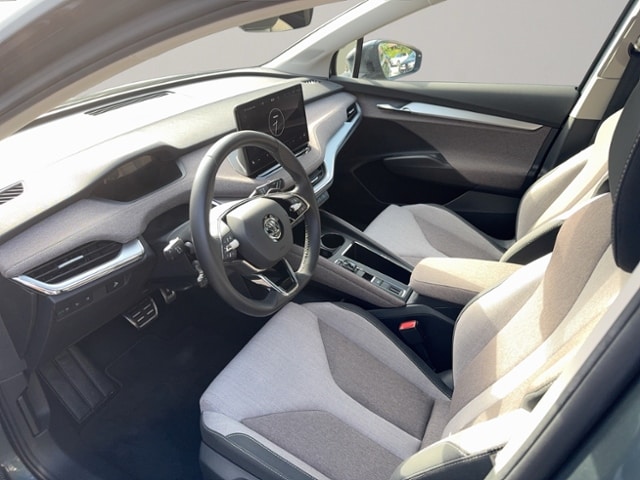 Skoda Enyaq iV60 Lodge, pACC, 20" Alu, Navi, LED