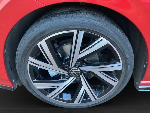 Volkswagen Golf 1.5 TSI DSG R-Line