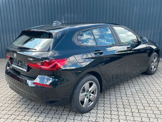 BMW 116 116i 5-deurs Sedan