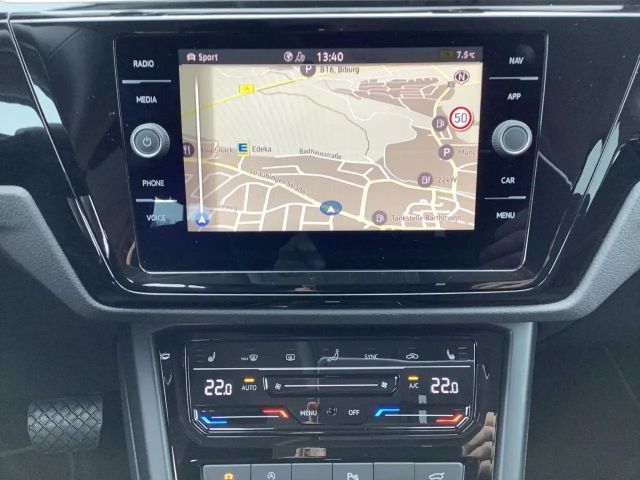 Volkswagen Touran 1.5 TSI DSG R-Line