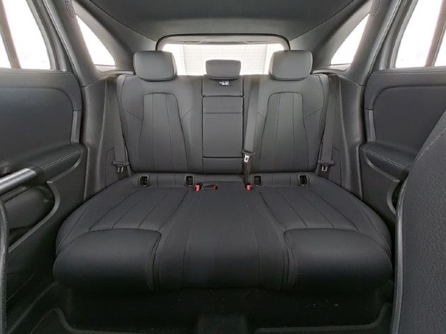 Mercedes-Benz EQA 300 4MATIC