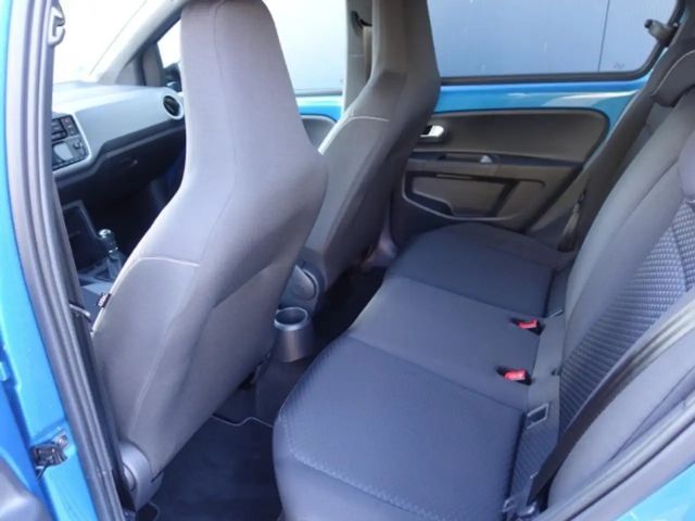 Volkswagen up! Active