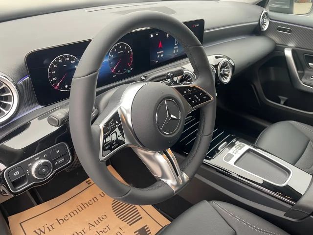 Mercedes-Benz A 180 Hatchback