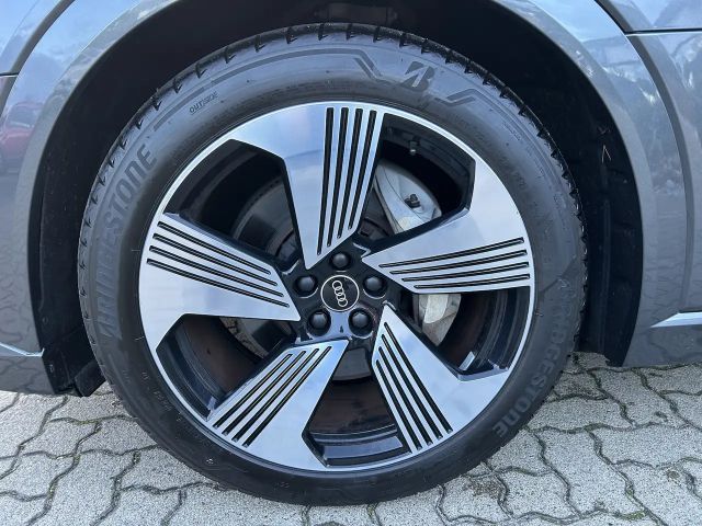 Audi e-tron 55 S-Line