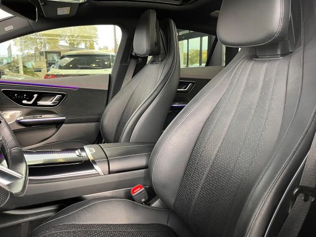 Mercedes-Benz EQE 350 AMG Line Sedan