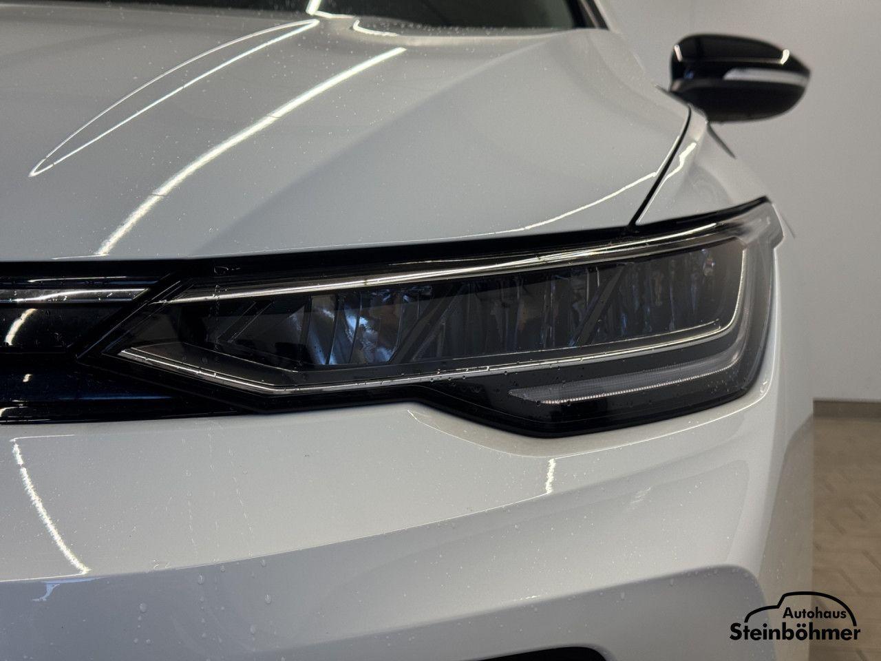 Volkswagen Golf 1.5 eTSI DSG Variant